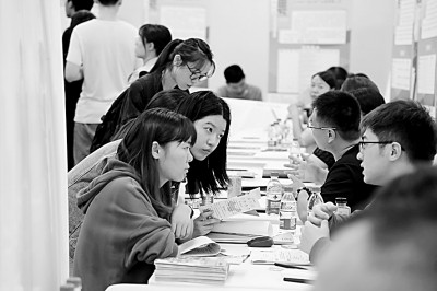 如何扭轉“第一學(xué)歷”偏好